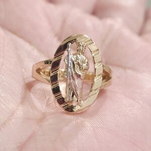 Elegant Gold and Silver Women's Ring